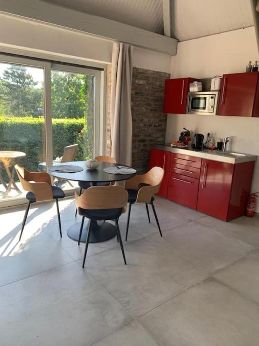 Lovely 1-Bedroom Appartement Le Joyau With Indoor Pool And Sauna Lasne 外观 照片